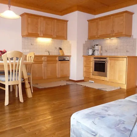 Apartmenthaus Gutwenger Διαμέρισμα *