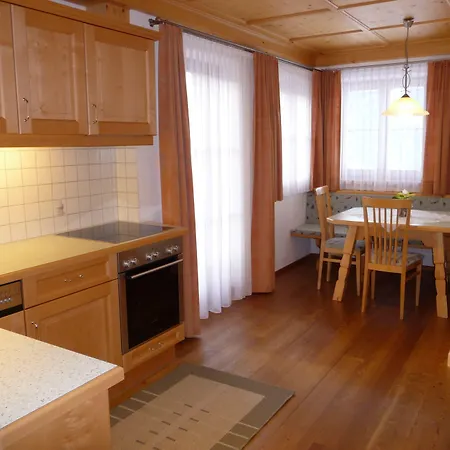 Apartmenthaus Gutwenger 이너빌그라텐