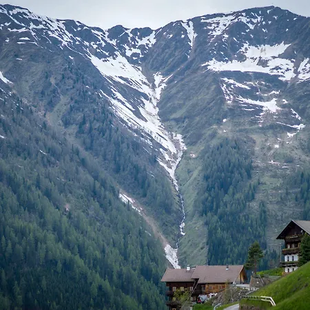 Apartmenthaus Gutwenger 아파트 이너빌그라텐